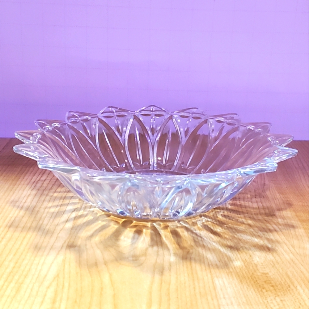 Vintage Federal Glass Petal Bowl